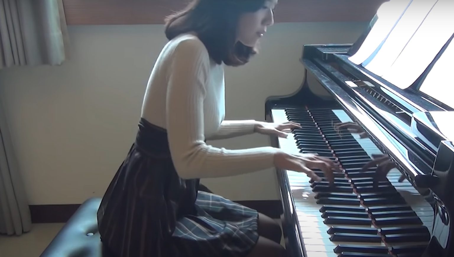 PanPiano（パンピアノ）の顔画像・素顔は清楚系美人！本名・経歴・年齢も！｜Tomo’s Walking Discovery